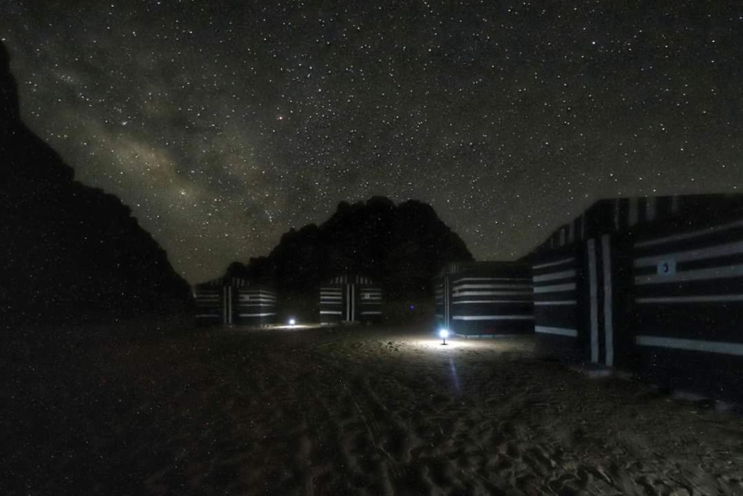 Bedouin Memories Camp Hotel Wadi Rum Ngoại thất bức ảnh